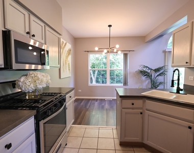 2607 Oak Tree Lane - Photo Thumbnail 13