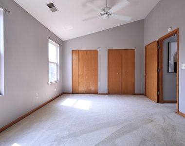 2607 Oak Tree Lane - Photo Thumbnail 14
