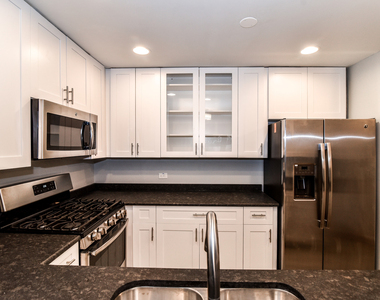 804 E Hillside Avenue - Photo Thumbnail 7