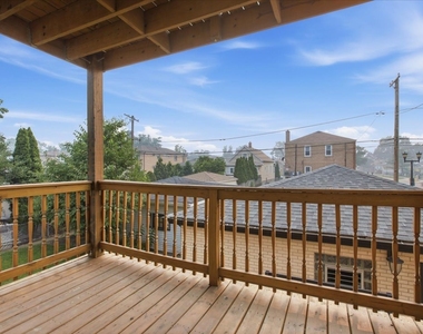 2746 N 75th Court - Photo Thumbnail 18