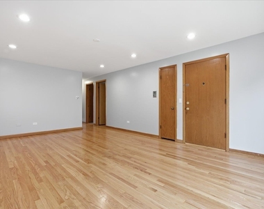 2746 N 75th Court - Photo Thumbnail 16
