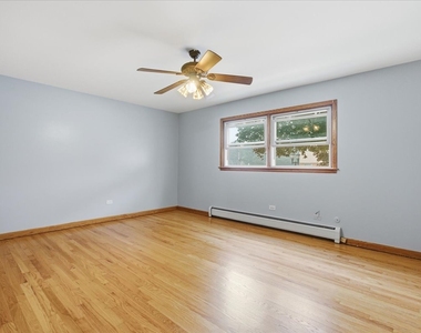 2746 N 75th Court - Photo Thumbnail 10