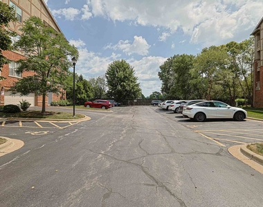 1739 Tudor Lane - Photo Thumbnail 19