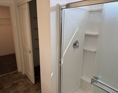 345 Hemlock Lane - Photo Thumbnail 9