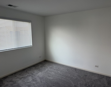 345 Hemlock Lane - Photo Thumbnail 11
