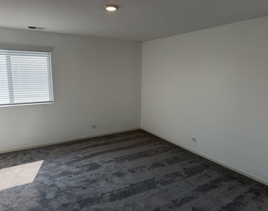 345 Hemlock Lane - Photo Thumbnail 7