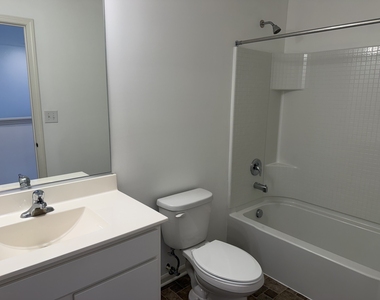 345 Hemlock Lane - Photo Thumbnail 12