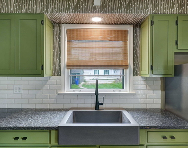 507 W Wesley Street - Photo Thumbnail 6