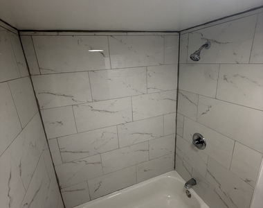 6429 N Claremont Avenue - Photo Thumbnail 2