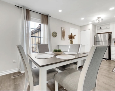 379 Sandhurst Circle - Photo Thumbnail 16