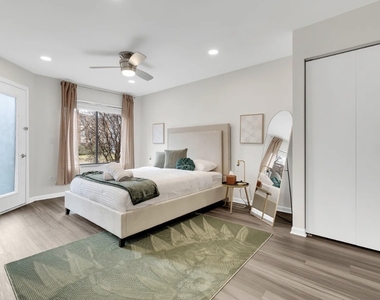 379 Sandhurst Circle - Photo Thumbnail 3