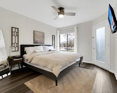 379 Sandhurst Circle - Photo Thumbnail 11