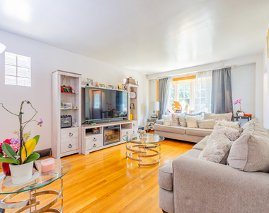 3536 S 61st Court - Photo Thumbnail 7