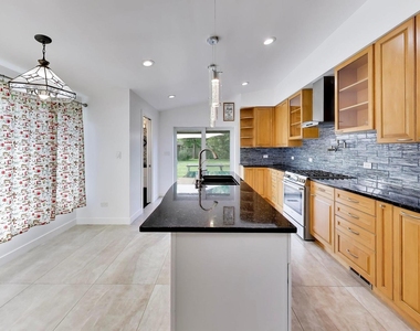 4641 Locust Avenue - Photo Thumbnail 9