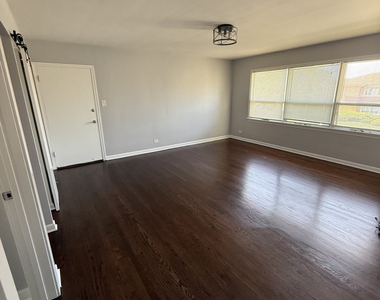 10351 Chaucer Street - Photo Thumbnail 3