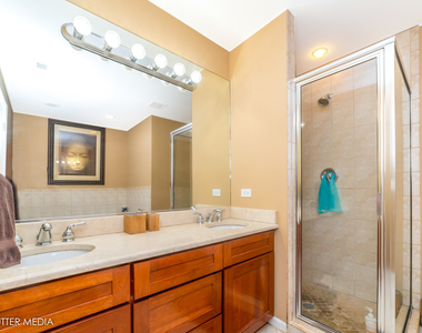 4251 W Montrose Avenue - Photo Thumbnail 9