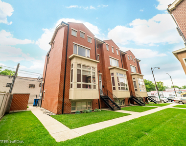 4251 W Montrose Avenue - Photo Thumbnail 1