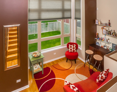 4251 W Montrose Avenue - Photo Thumbnail 2