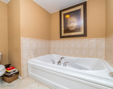 4251 W Montrose Avenue - Photo Thumbnail 11