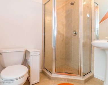 4251 W Montrose Avenue - Photo Thumbnail 12