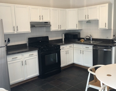 2643 N Mildred Avenue - Photo Thumbnail 8
