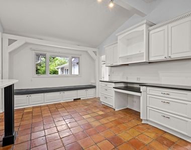 1161 Winwood Drive - Photo Thumbnail 6