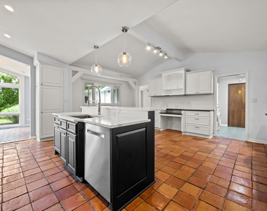 1161 Winwood Drive - Photo Thumbnail 2