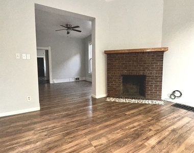 1302 E 72nd Street - Photo Thumbnail 16