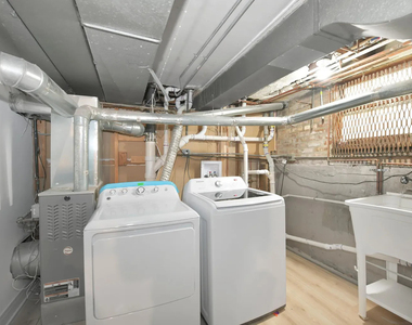 2735 N Mozart Street - Photo Thumbnail 10