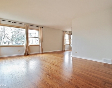 8732 W North Terrace - Photo Thumbnail 1