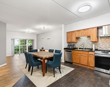 3501 Wellington Court - Photo Thumbnail 4