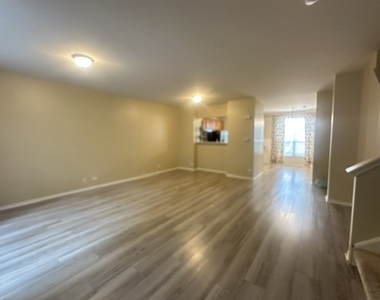 3376 Bradbury Circle - Photo Thumbnail 1