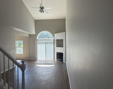 2503 Oak Tree Lane - Photo Thumbnail 1