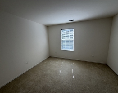 2503 Oak Tree Lane - Photo Thumbnail 11
