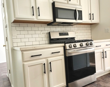 2884 Falling Waters Lane - Photo Thumbnail 10
