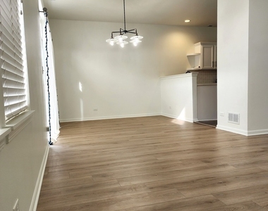 2884 Falling Waters Lane - Photo Thumbnail 4