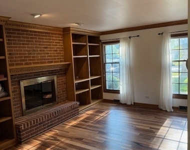 102 N Stauffer Drive - Photo Thumbnail 3