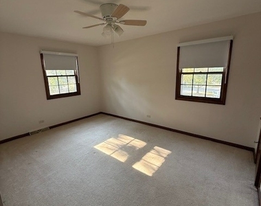 102 N Stauffer Drive - Photo Thumbnail 7