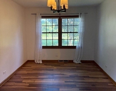 102 N Stauffer Drive - Photo Thumbnail 9