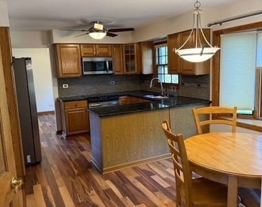102 N Stauffer Drive - Photo Thumbnail 2