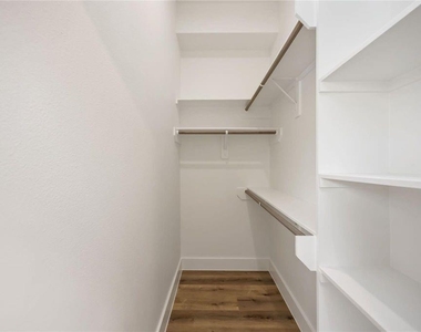 8009 Cora Street - Photo Thumbnail 23