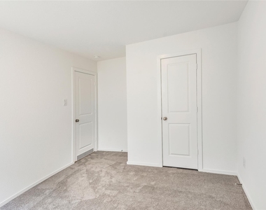 28727 Texas Plains Drive - Photo Thumbnail 17