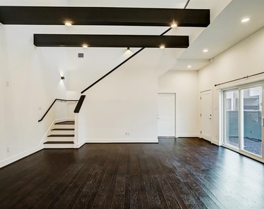 1906 Jack Oak Avenue - Photo Thumbnail 6