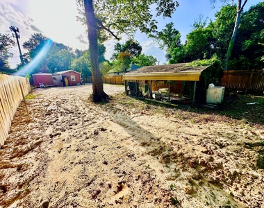 19422 Borders Drive - Photo Thumbnail 6