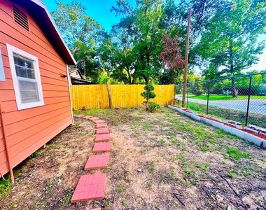 19422 Borders Drive - Photo Thumbnail 10
