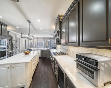 16919 Fondness Park Drive - Photo Thumbnail 12