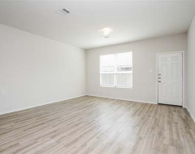 4915 Sweet Chestnut Lane - Photo Thumbnail 5