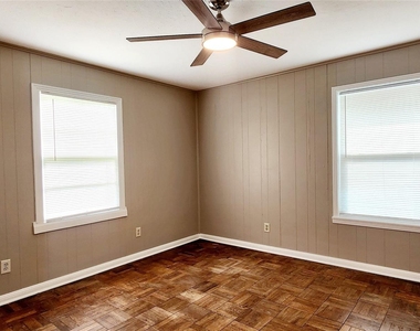 113 Laurel Street - Photo Thumbnail 14