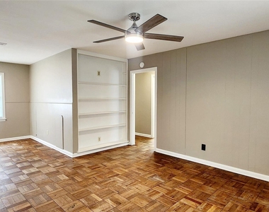 113 Laurel Street - Photo Thumbnail 2