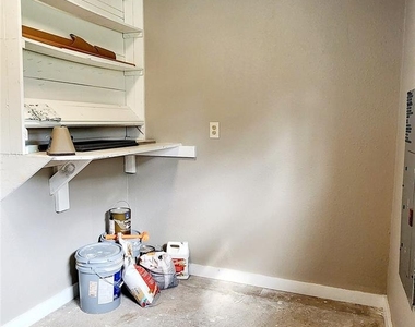 113 Laurel Street - Photo Thumbnail 18